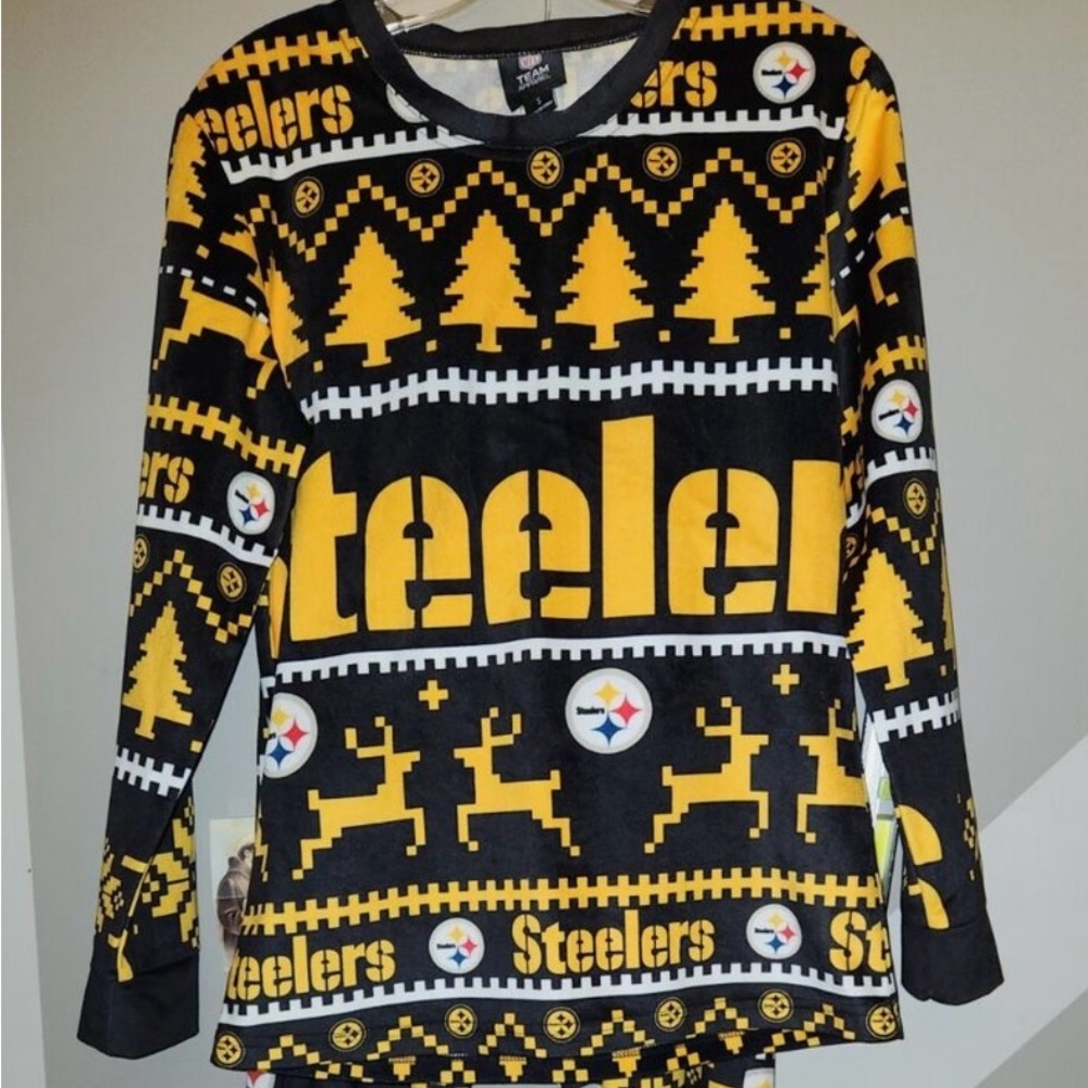 ‼️ISO‼️FOCO STEELERS HOLIDAY PAJAMA